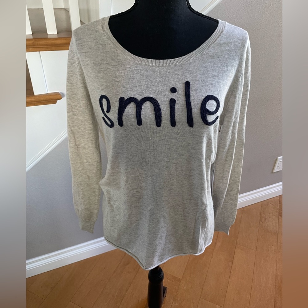SMILE Sweater - Picture 3 of 6